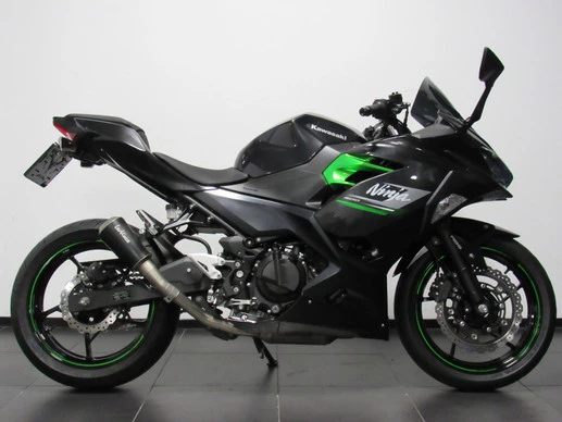 Kawasaki Ninja 400 - Afbeelding 1 van 8