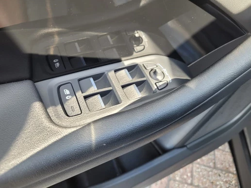 Jaguar I-PACE - Afbeelding 14 van 21