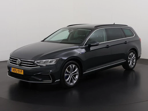 Volkswagen Passat - Afbeelding 1 van 30