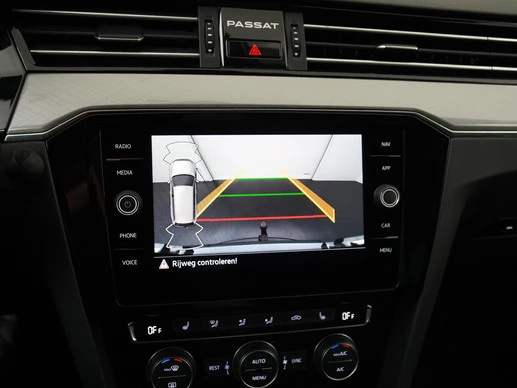 Volkswagen Passat - Afbeelding 19 van 30