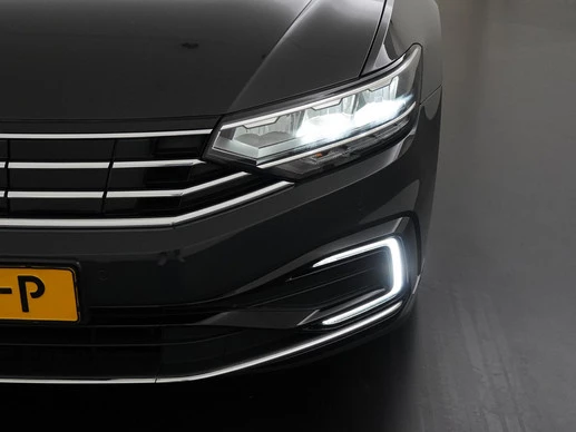 Volkswagen Passat - Afbeelding 22 van 30