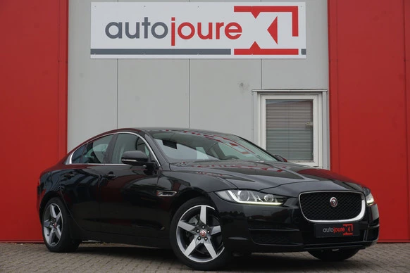 Jaguar XE - Afbeelding 1 van 27