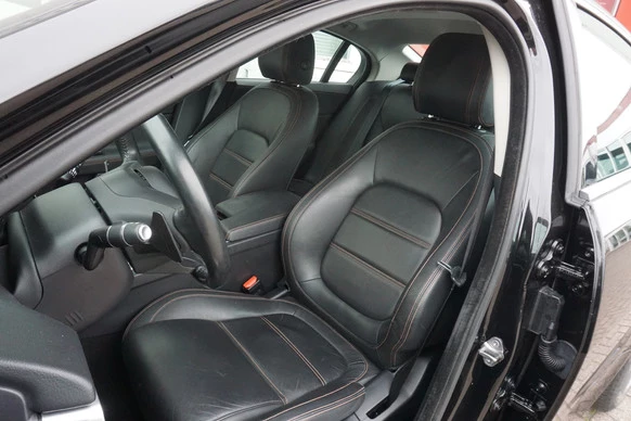 Jaguar XE - Afbeelding 8 van 27