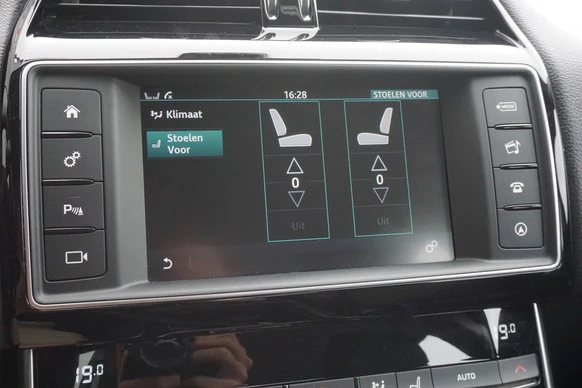 Jaguar XE - Afbeelding 16 van 27