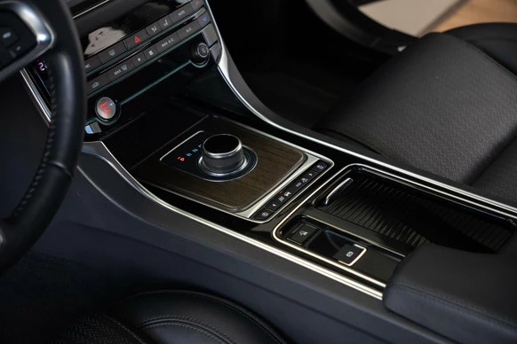 Jaguar XF - Afbeelding 13 van 30
