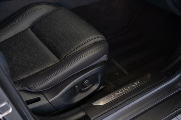 Jaguar XF - Afbeelding 28 van 30