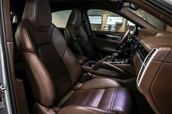 Porsche Cayenne - Afbeelding 18 van 30