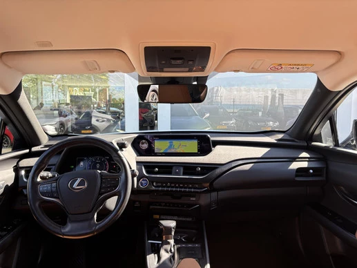 Lexus UX - Afbeelding 2 van 30