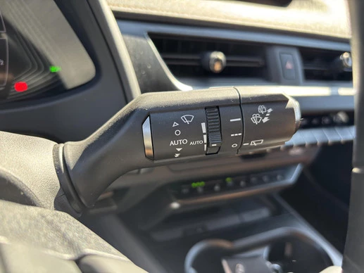 Lexus UX - Afbeelding 28 van 30