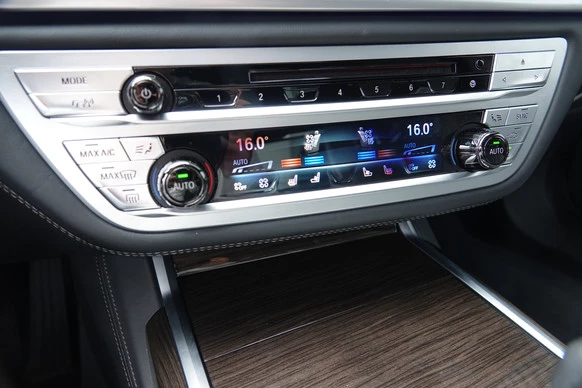 BMW 7 Serie - Afbeelding 27 van 30