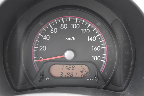 Suzuki Alto - Afbeelding 16 van 20