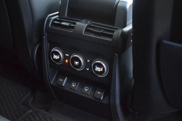 Land Rover Defender - Afbeelding 11 van 28