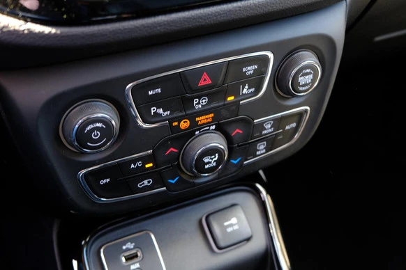 Jeep Compass - Afbeelding 14 van 30