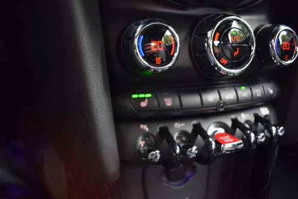 MINI Cooper S Cabrio - Afbeelding 27 van 30