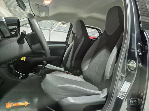 Toyota Aygo - Afbeelding 29 van 30