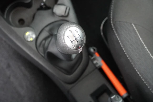 Dacia Logan - Afbeelding 14 van 30