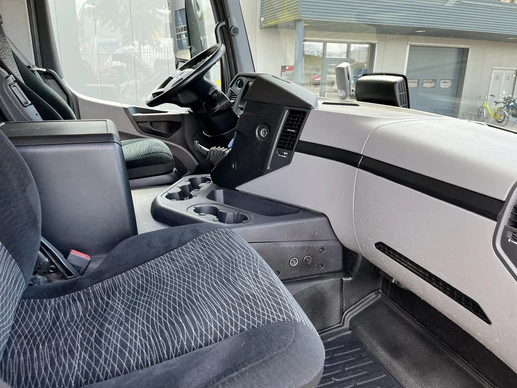 Mercedes-Benz ANTOS - Afbeelding 27 van 29