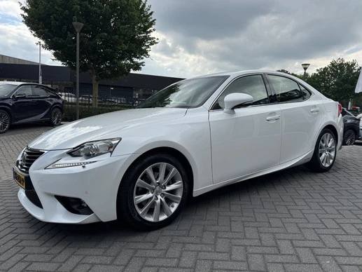 Lexus IS - Afbeelding 9 van 30