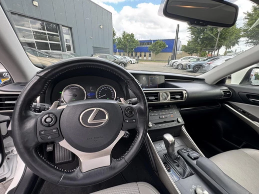 Lexus IS - Afbeelding 18 van 30