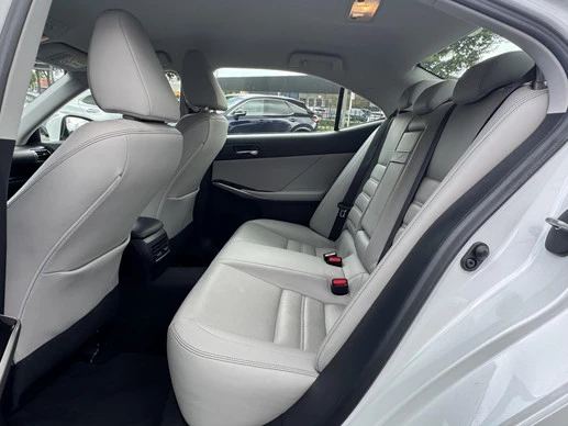 Lexus IS - Afbeelding 28 van 30