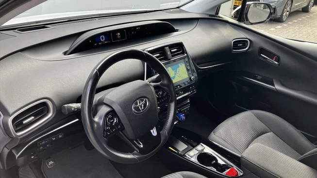Toyota Prius - Afbeelding 17 van 30