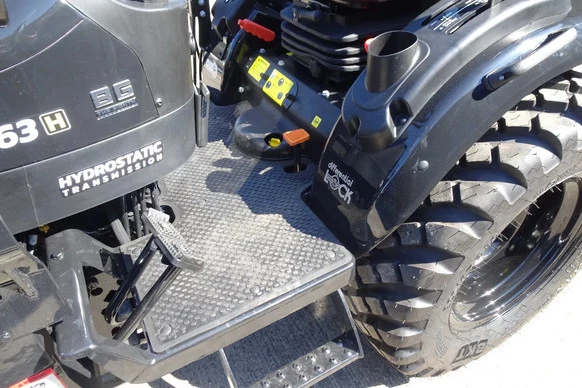 Capstan Compact tractor 263H met voorlader - Afbeelding 7 van 19