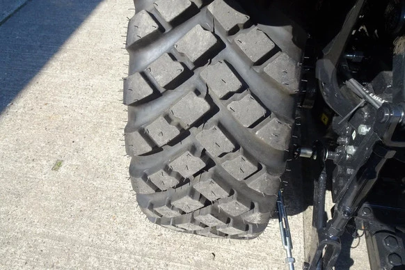 Capstan Compact tractor 263H met voorlader - Afbeelding 10 van 19