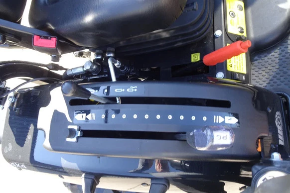 Capstan Compact tractor 263H met voorlader - Afbeelding 19 van 19