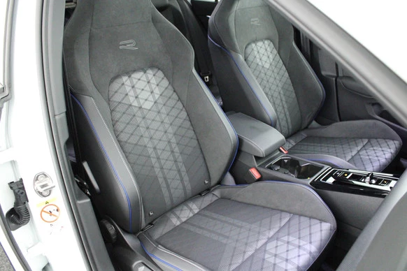 Volkswagen Golf - Afbeelding 2 van 30