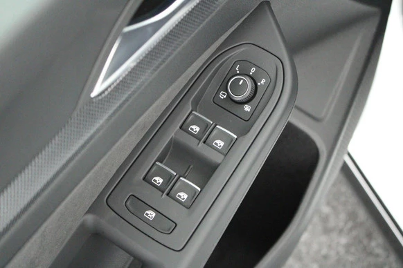 Volkswagen Golf - Afbeelding 15 van 30