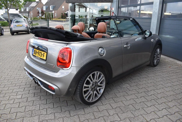 MINI Cooper S Cabrio - Afbeelding 18 van 30