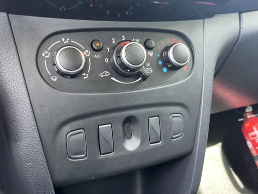 Dacia Sandero - Afbeelding 17 van 19