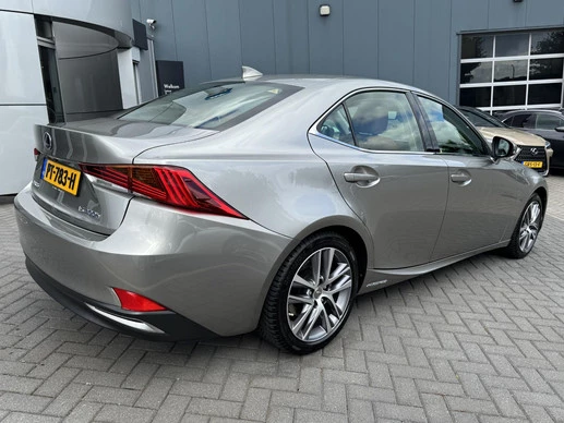 Lexus IS - Afbeelding 3 van 29
