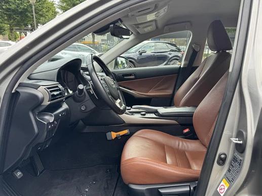 Lexus IS - Afbeelding 12 van 29