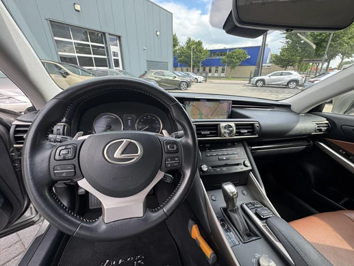 Lexus IS - Afbeelding 16 van 29