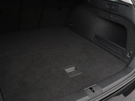 Volkswagen Passat - Afbeelding 13 van 30