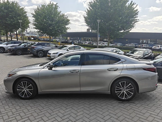 Lexus ES - Afbeelding 7 van 30