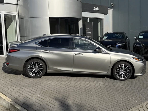 Lexus ES - Afbeelding 2 van 30