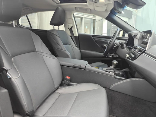 Lexus ES - Afbeelding 19 van 30