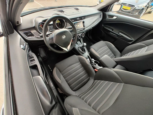 Alfa Romeo Giulietta - Afbeelding 13 van 30