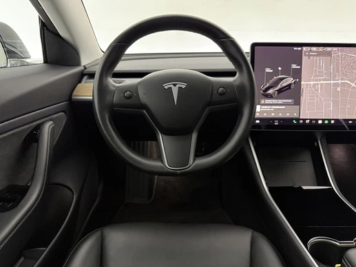 Tesla Model 3 - Afbeelding 13 van 30
