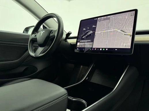 Tesla Model 3 - Afbeelding 24 van 30