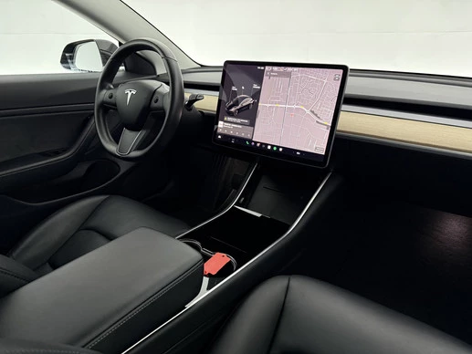 Tesla Model 3 - Afbeelding 26 van 30
