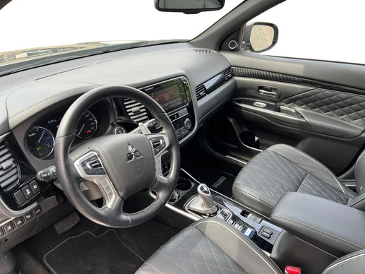 Mitsubishi Outlander - Afbeelding 14 van 27