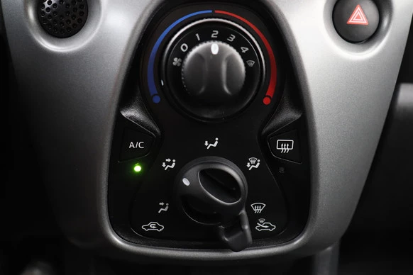 Toyota Aygo - Afbeelding 27 van 30
