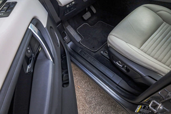 Land Rover Discovery Sport - Afbeelding 24 van 30