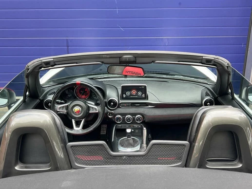 Fiat 124 Spider - Afbeelding 17 van 22