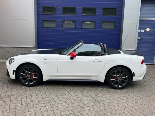 Fiat 124 Spider - Afbeelding 6 van 22
