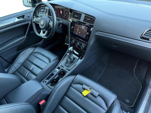 Volkswagen Golf - Afbeelding 15 van 30