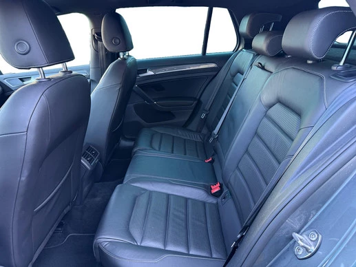 Volkswagen Golf - Afbeelding 24 van 30
